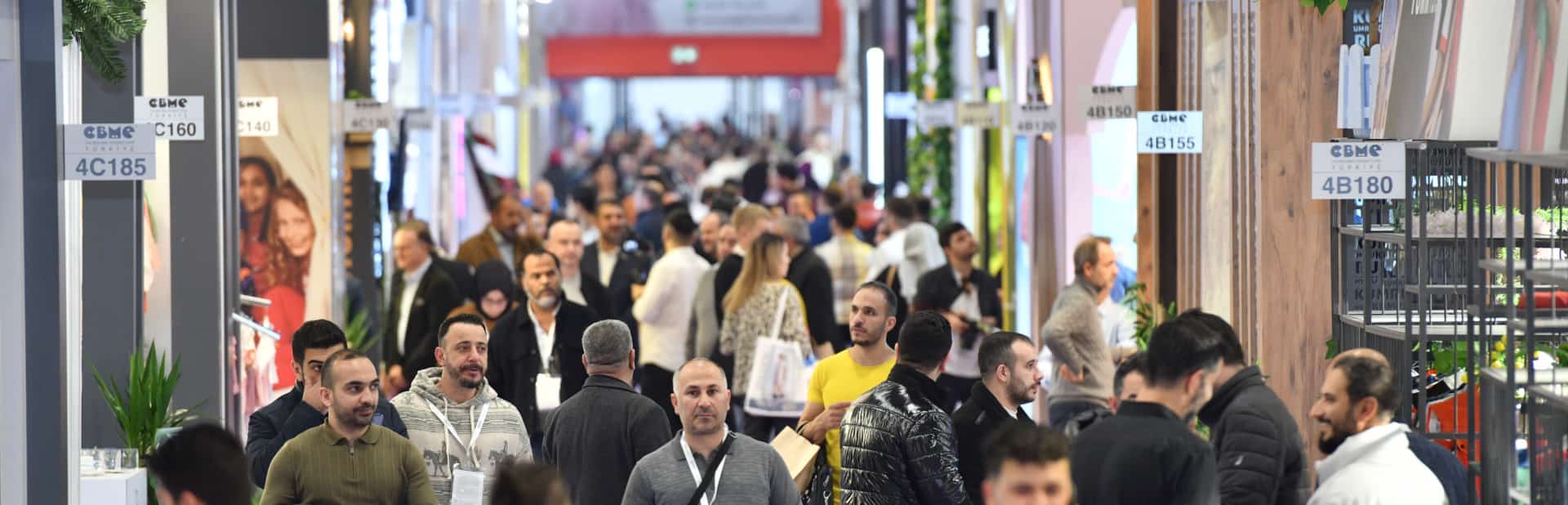 Busy ailse at CBME Turkiye event.