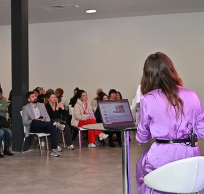Seminar attendees engaged in a session at CBME Türkiye.